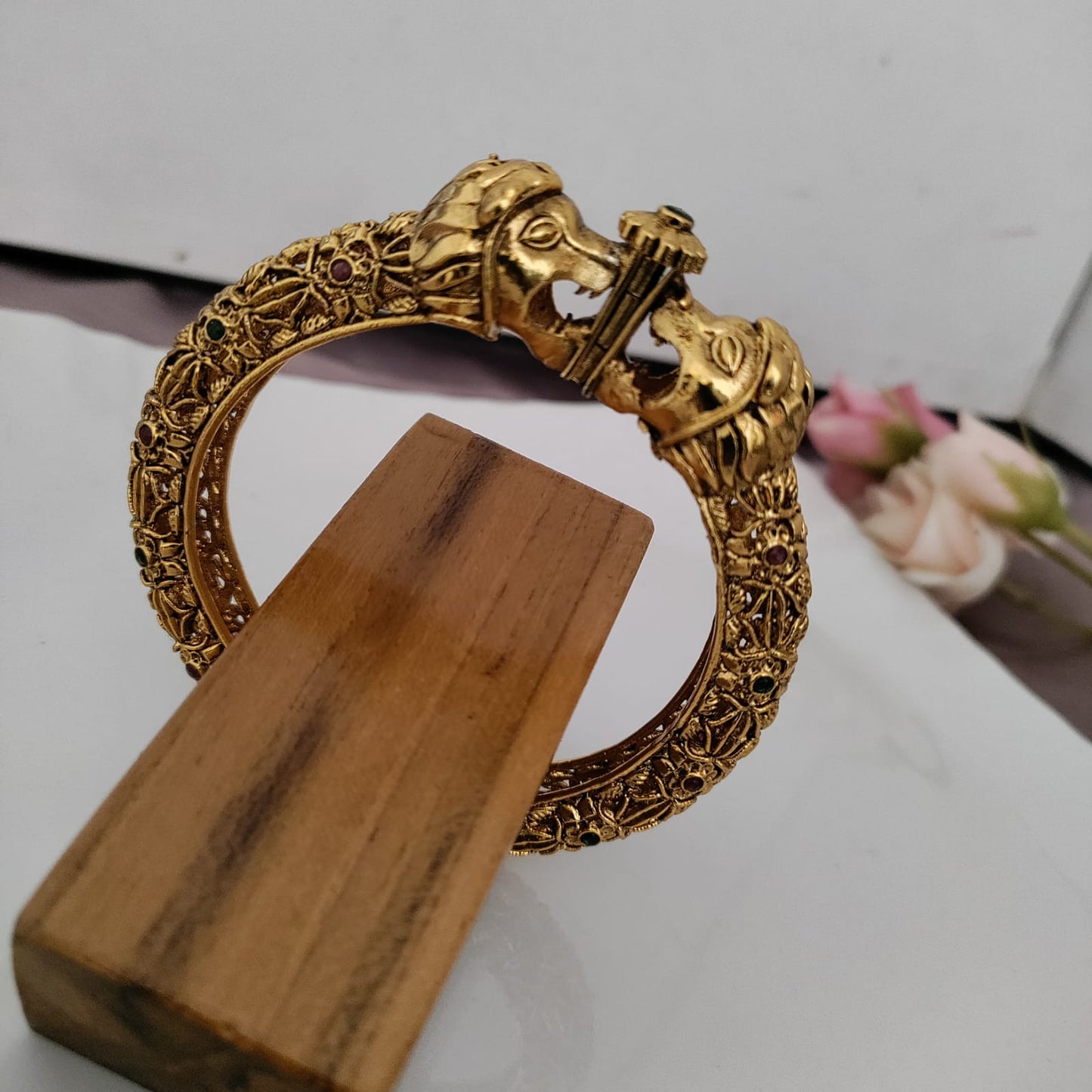 Antique screw bangle Nakshi work - Open type