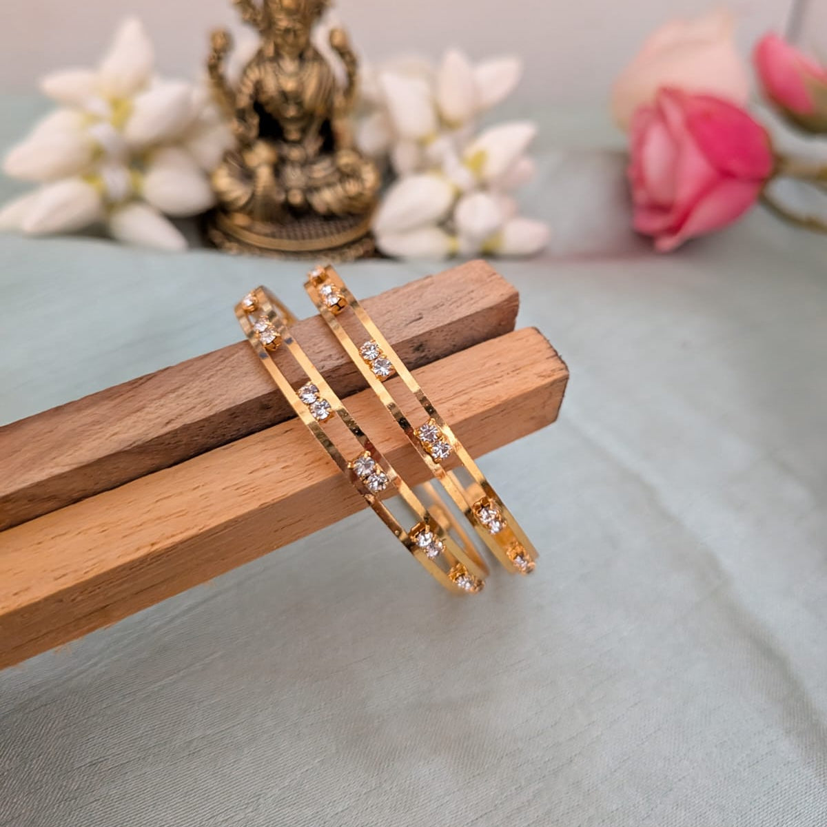 White stone sleek Kids-bangle