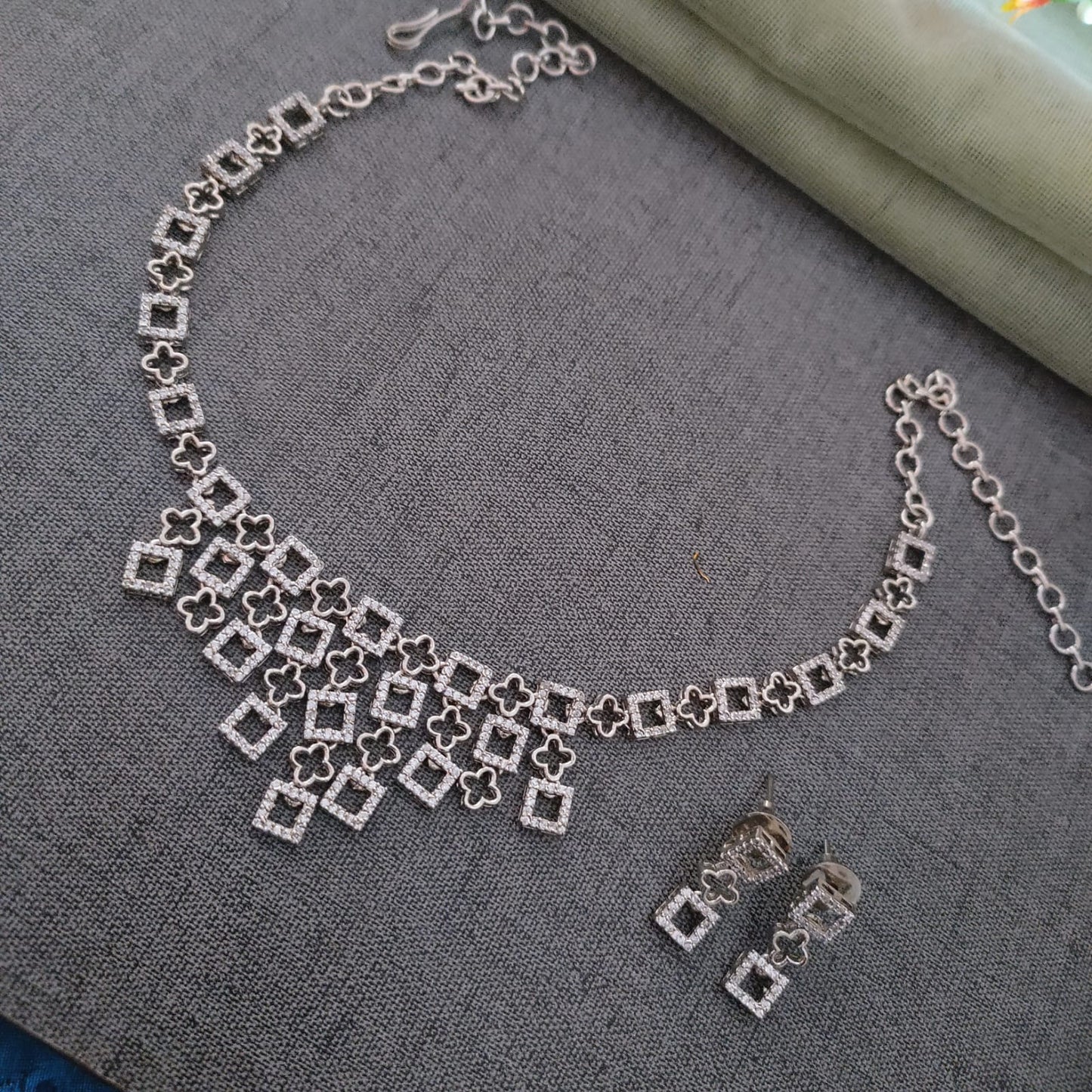 Small square shaped layered Necklace