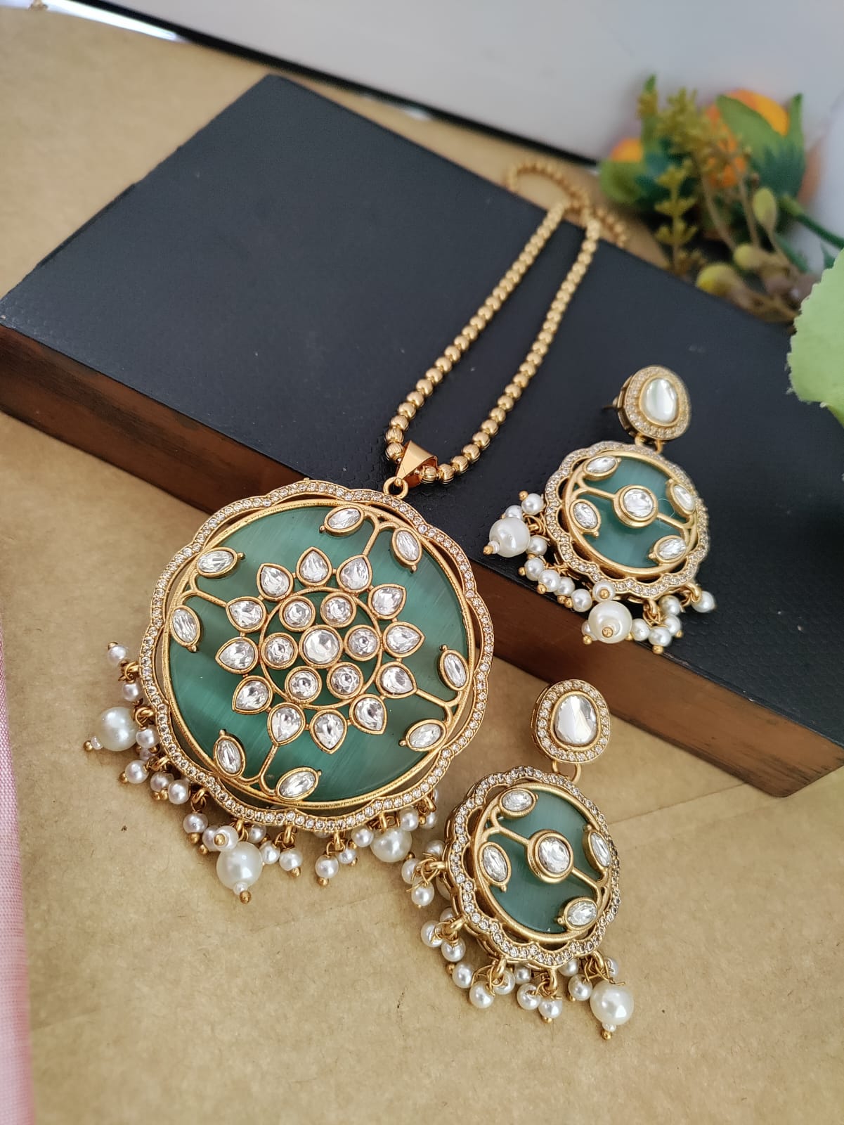 Exclusive Round stone pendant Kundan work pendant chain