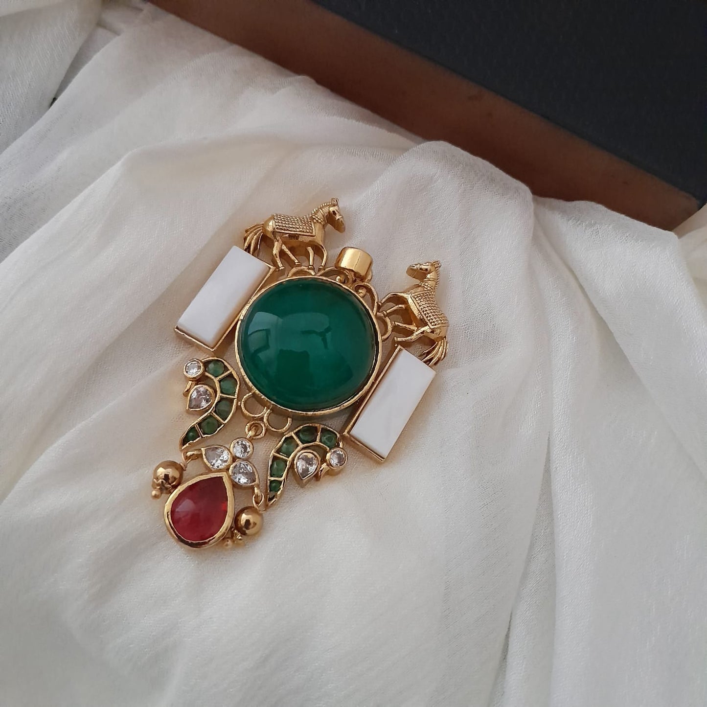 Kemp with gorgeous stone designer pendant