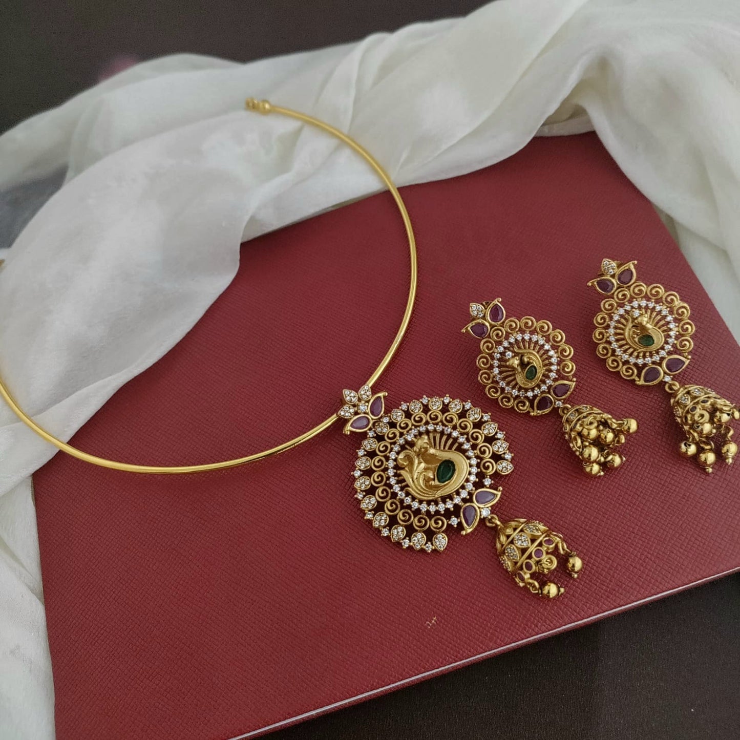 Two layered peacock design pendant hasli set