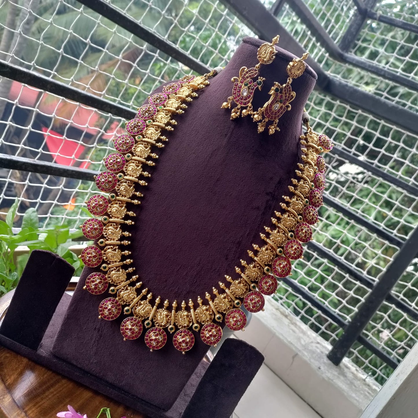 Beautifully crafted Long kemp pendant bridal Necklace