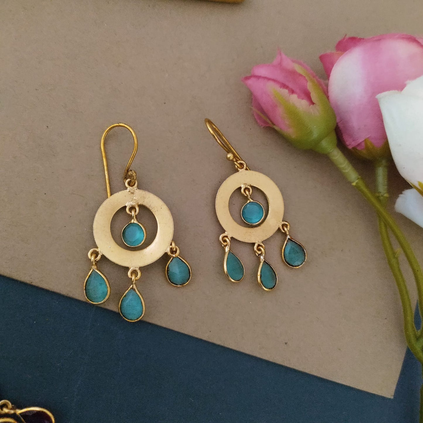 Round Stone earring