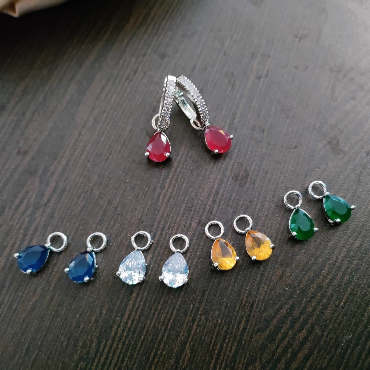 Changeable AD Stone earring