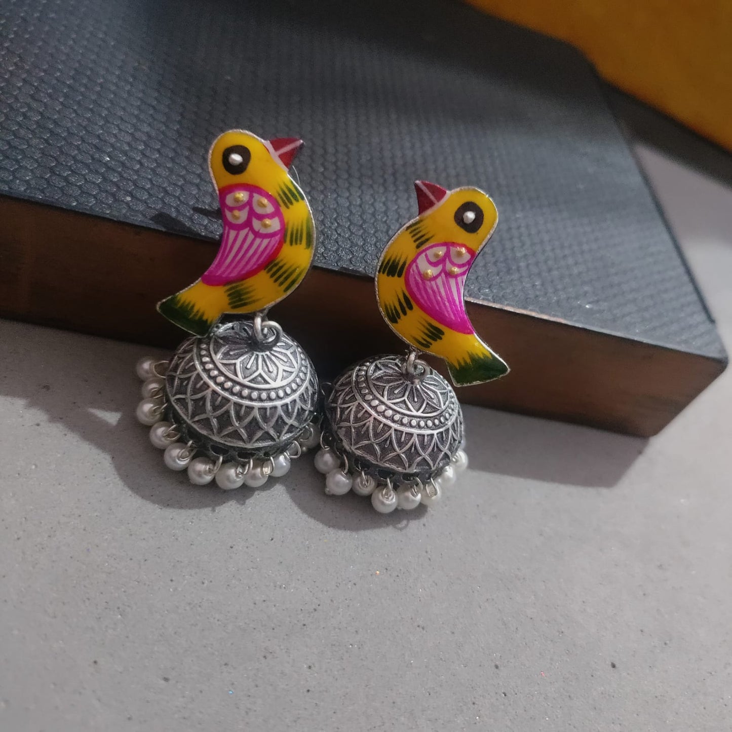 Bird hand painted jumkha