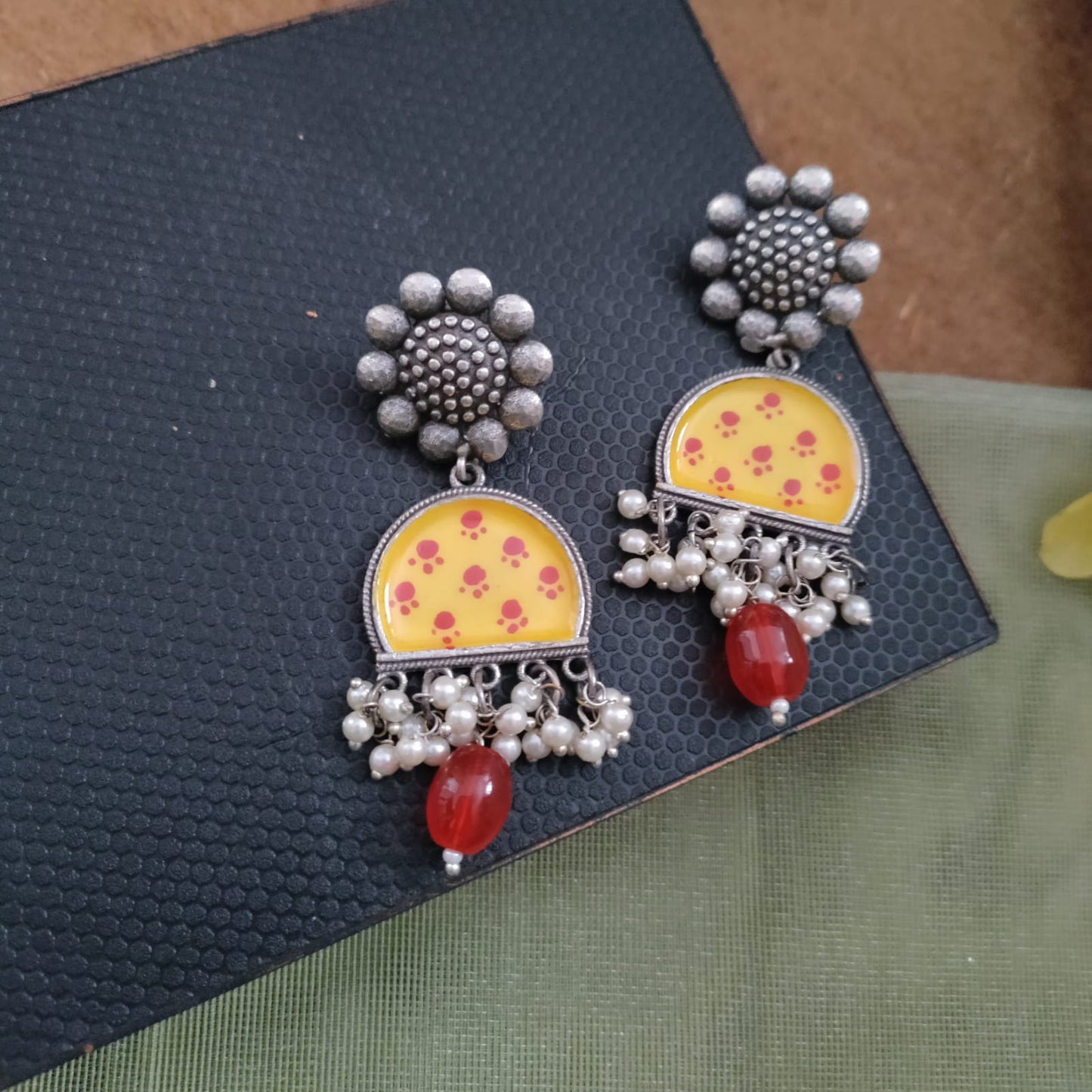 Flower round crescent type painted earring