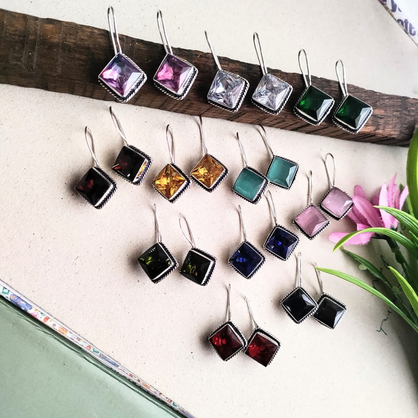 Hook diamond stone earring