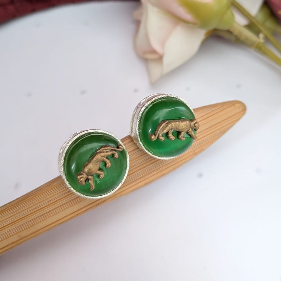 Wild Cat Glow Stud