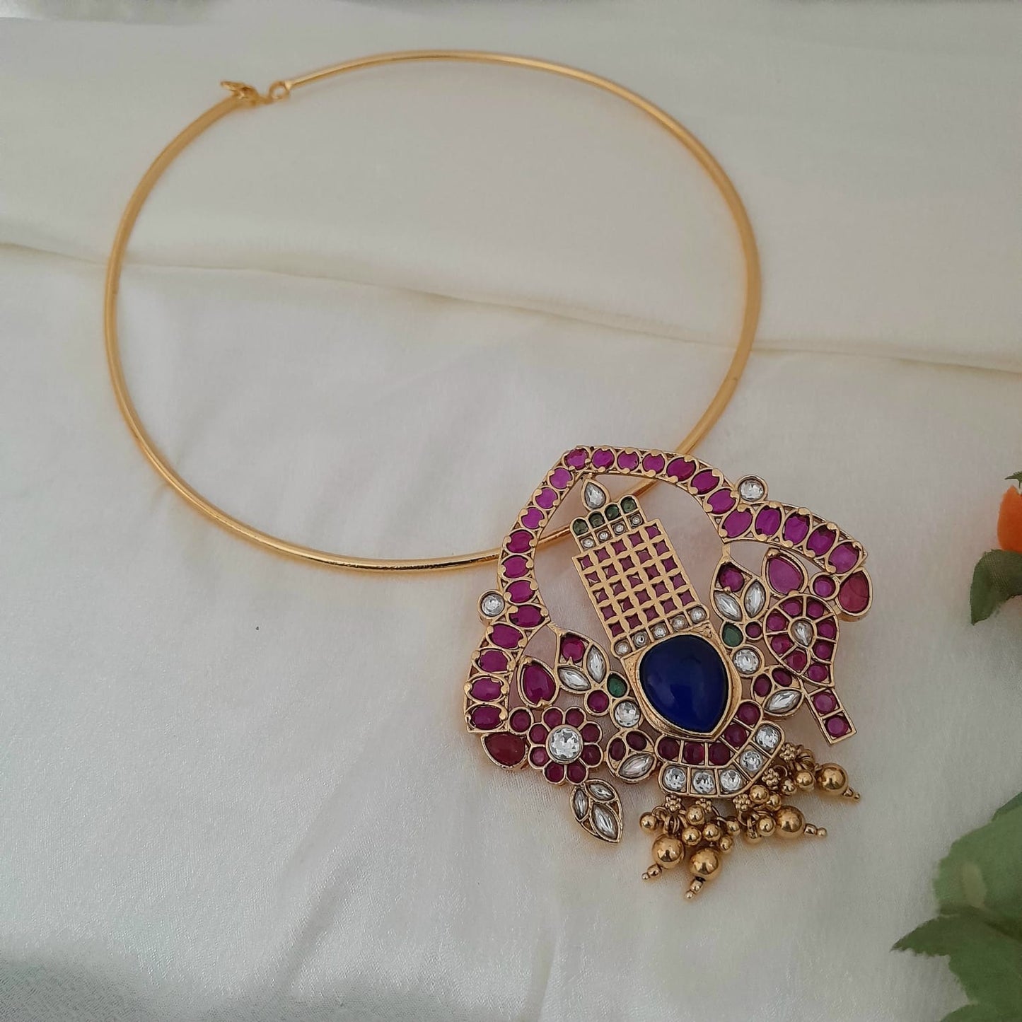 Venkatachalapathy pendant set