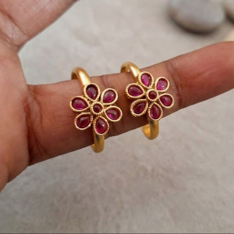 Toe ring ruby floral design