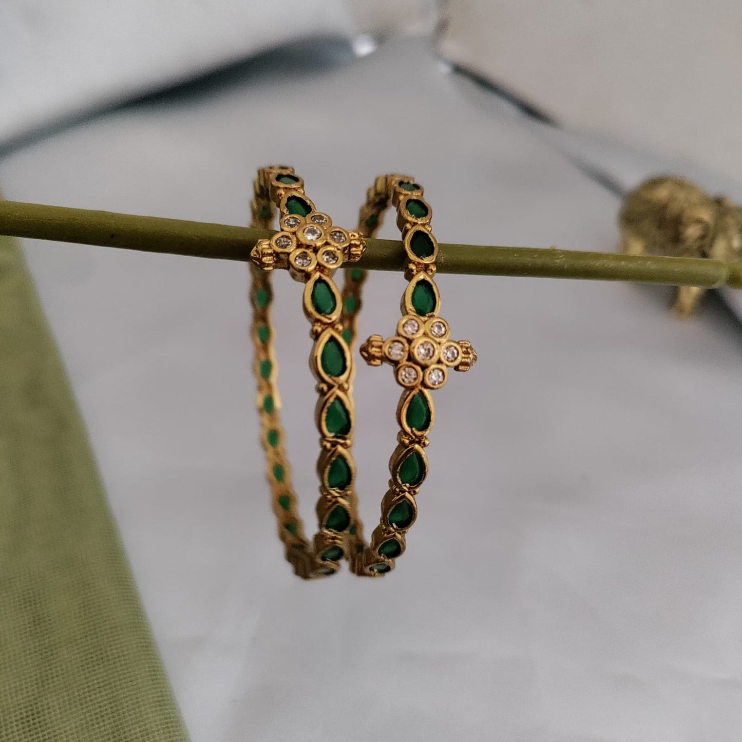 Kemp stone floral bangle