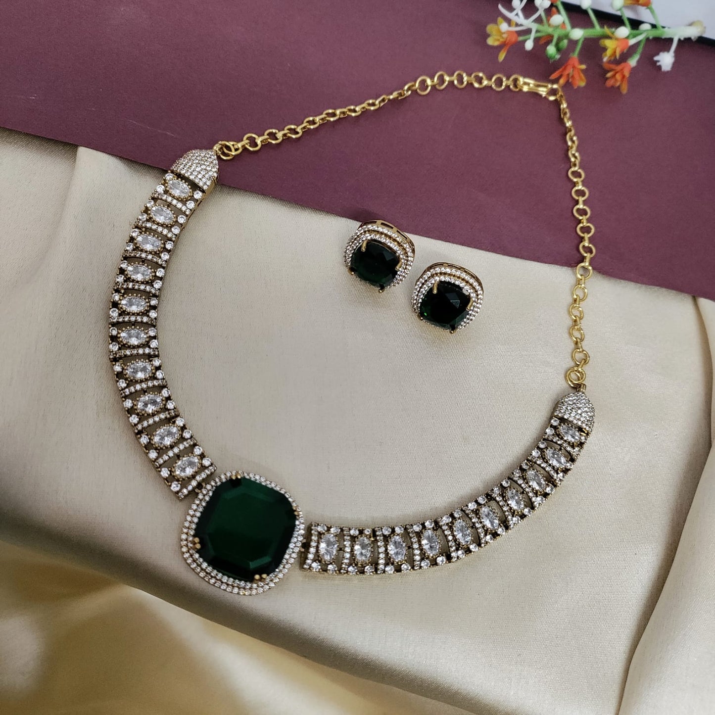 Jadau kundan moisannite stone hasuli set