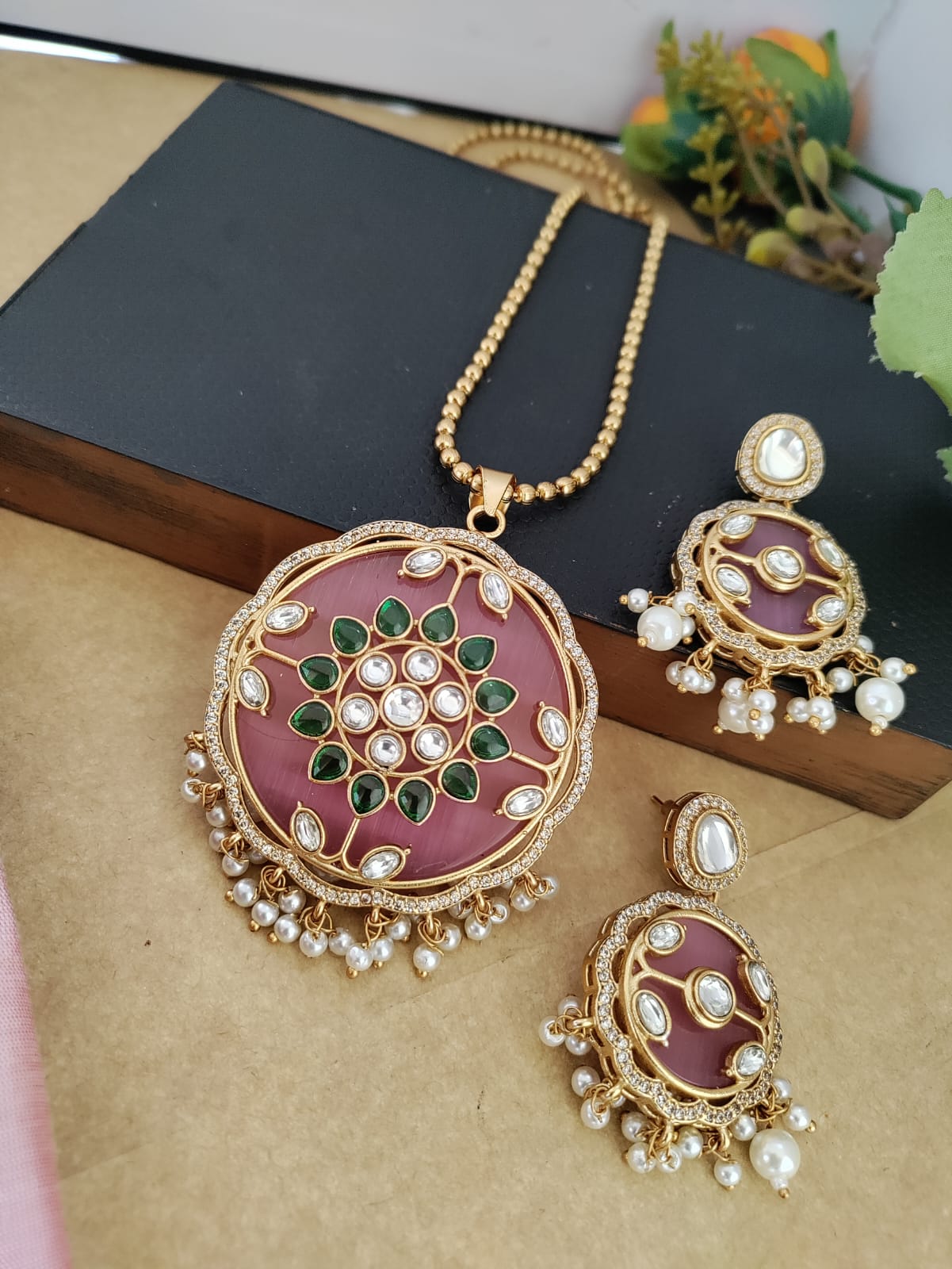Exclusive Round stone pendant Kundan work pendant chain