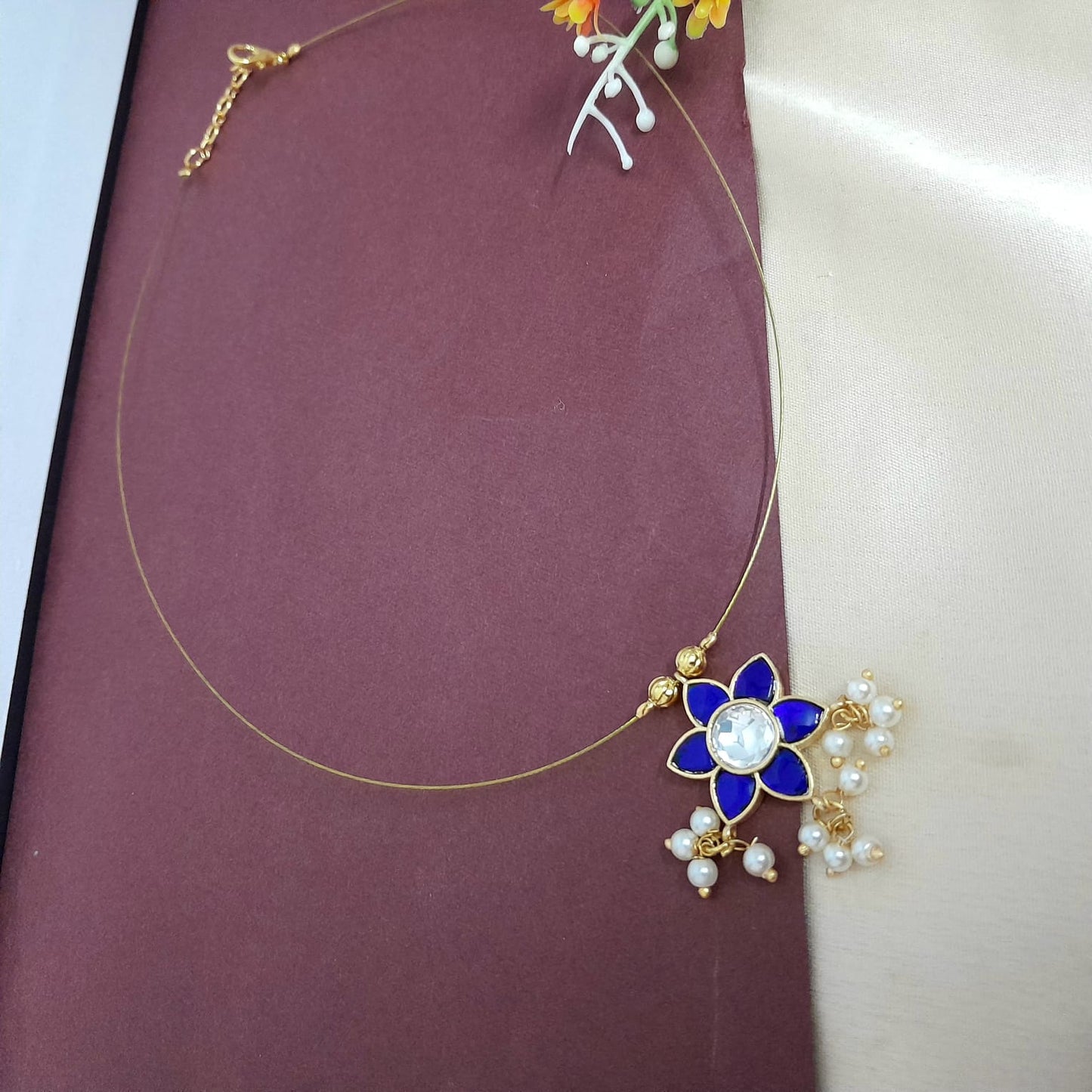 Gorgeous Invisible flower necklace set