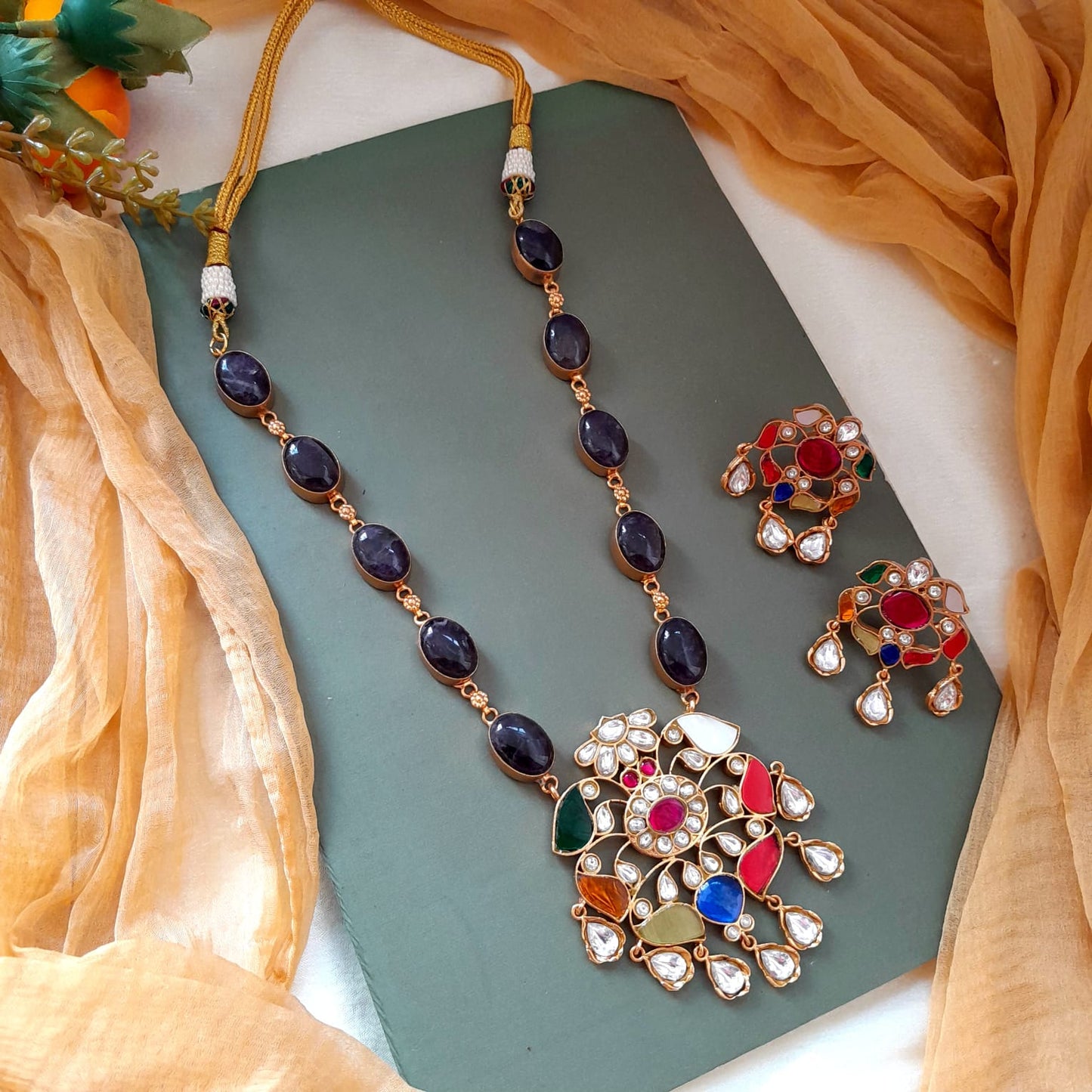 Beautiful Jadau kundan exclusive stone necklace set