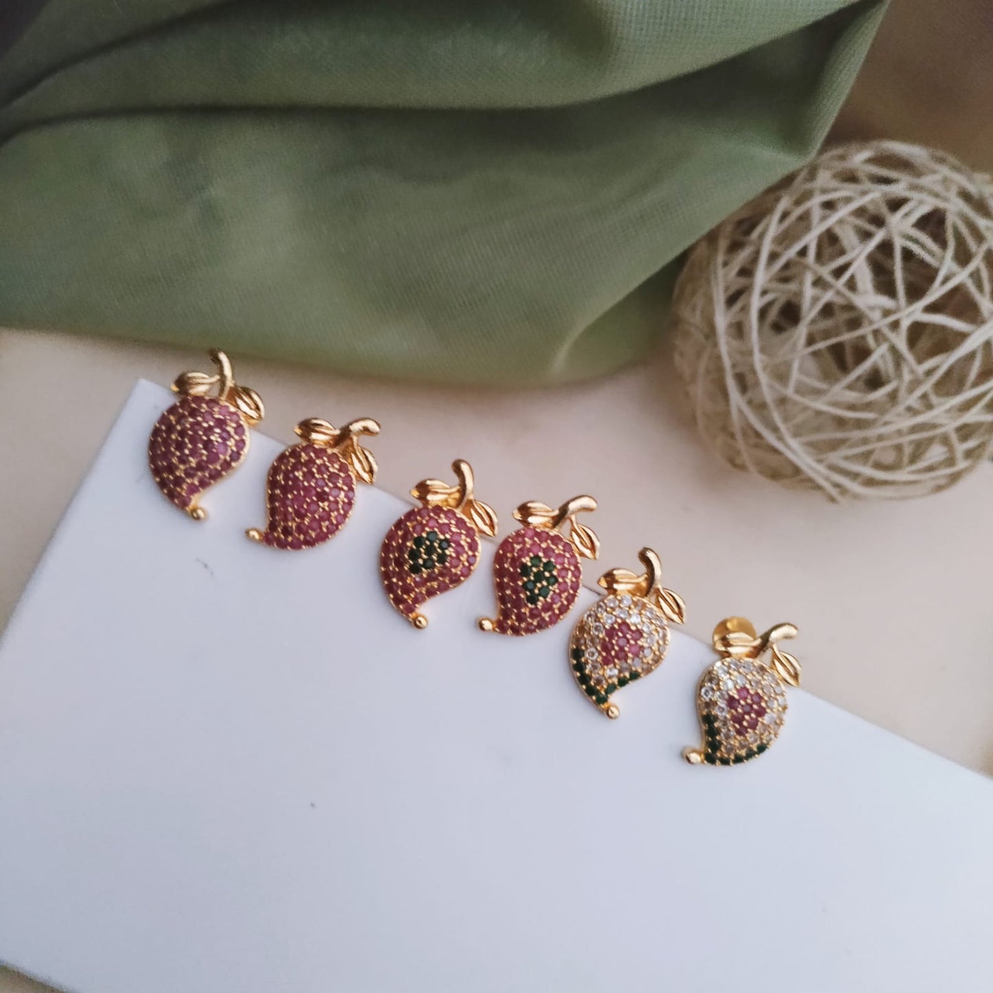 Mango stone stud earring