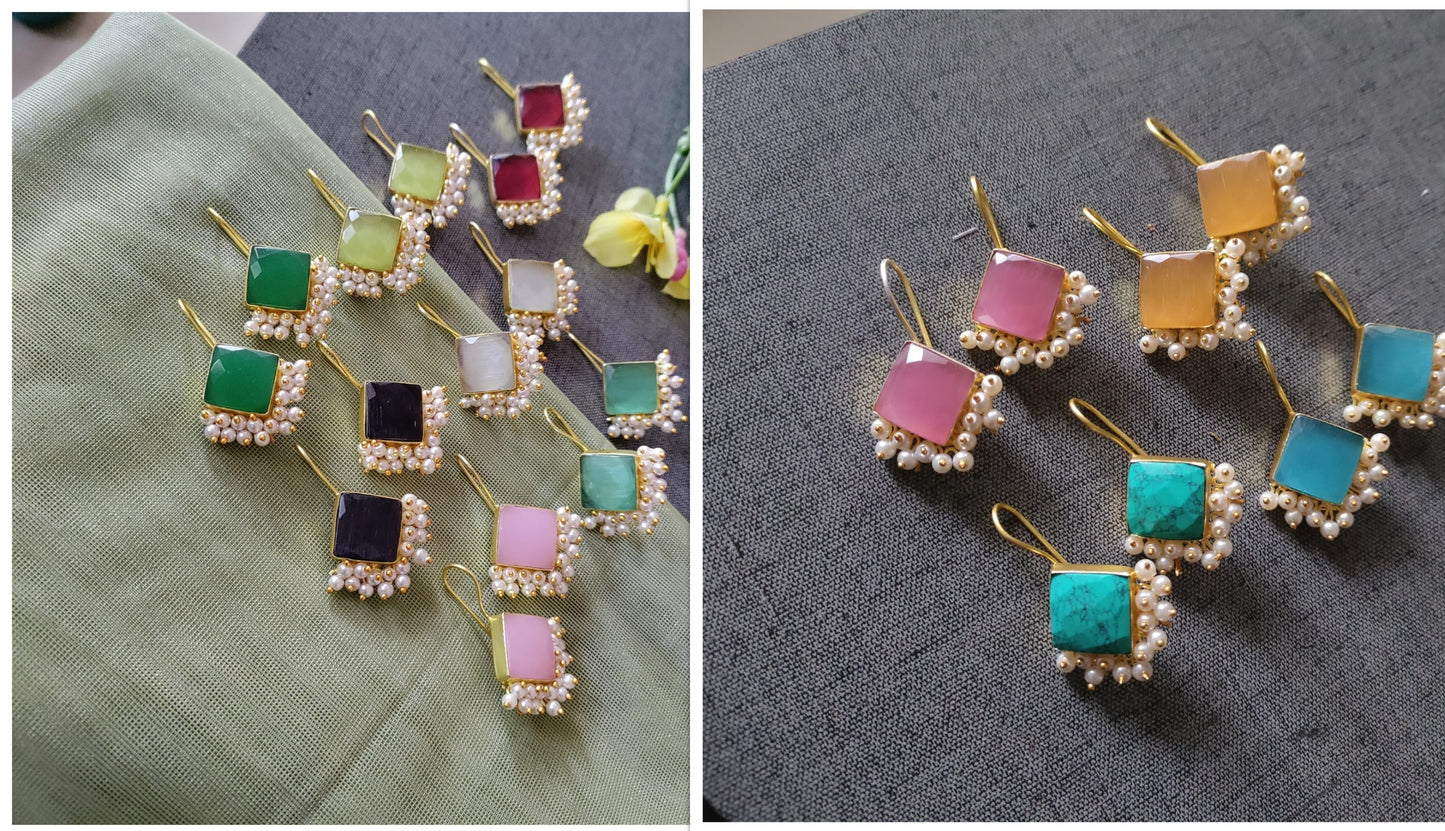 Hook pearl earring
