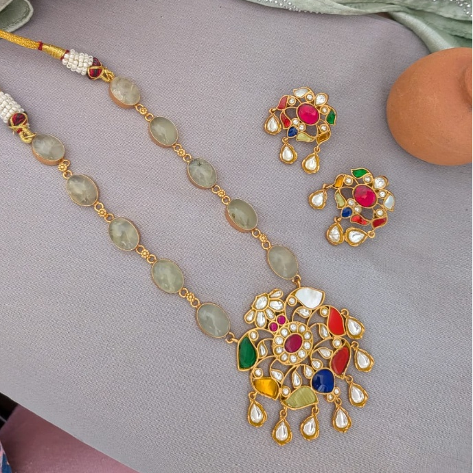 Beautiful Jadau kundan exclusive stone necklace set