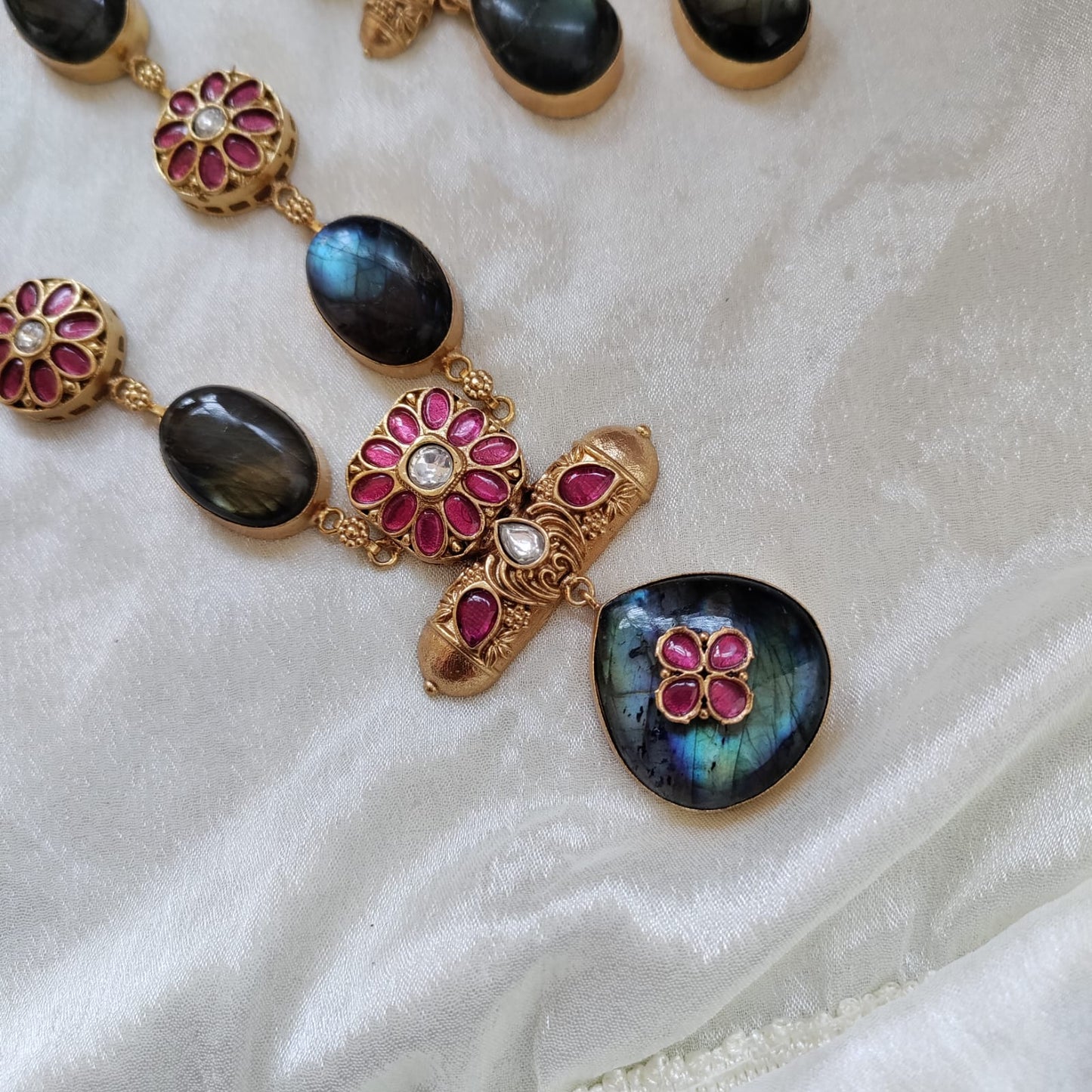 Semiprecious stone with Jadau work necklace set - Unmatched Style and Quailty