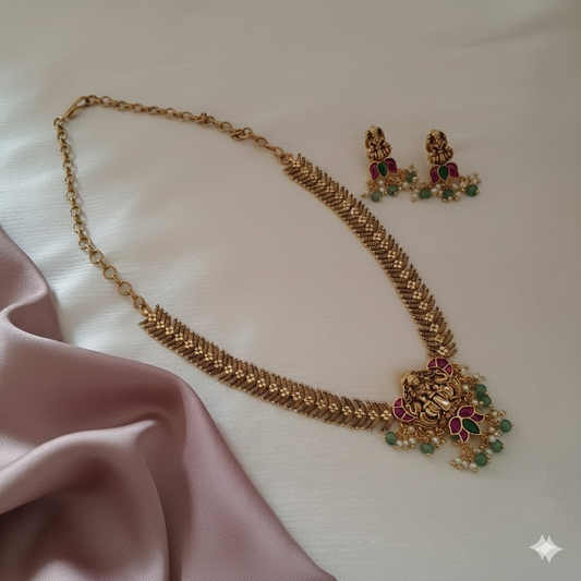 Jadau kundan necklace set