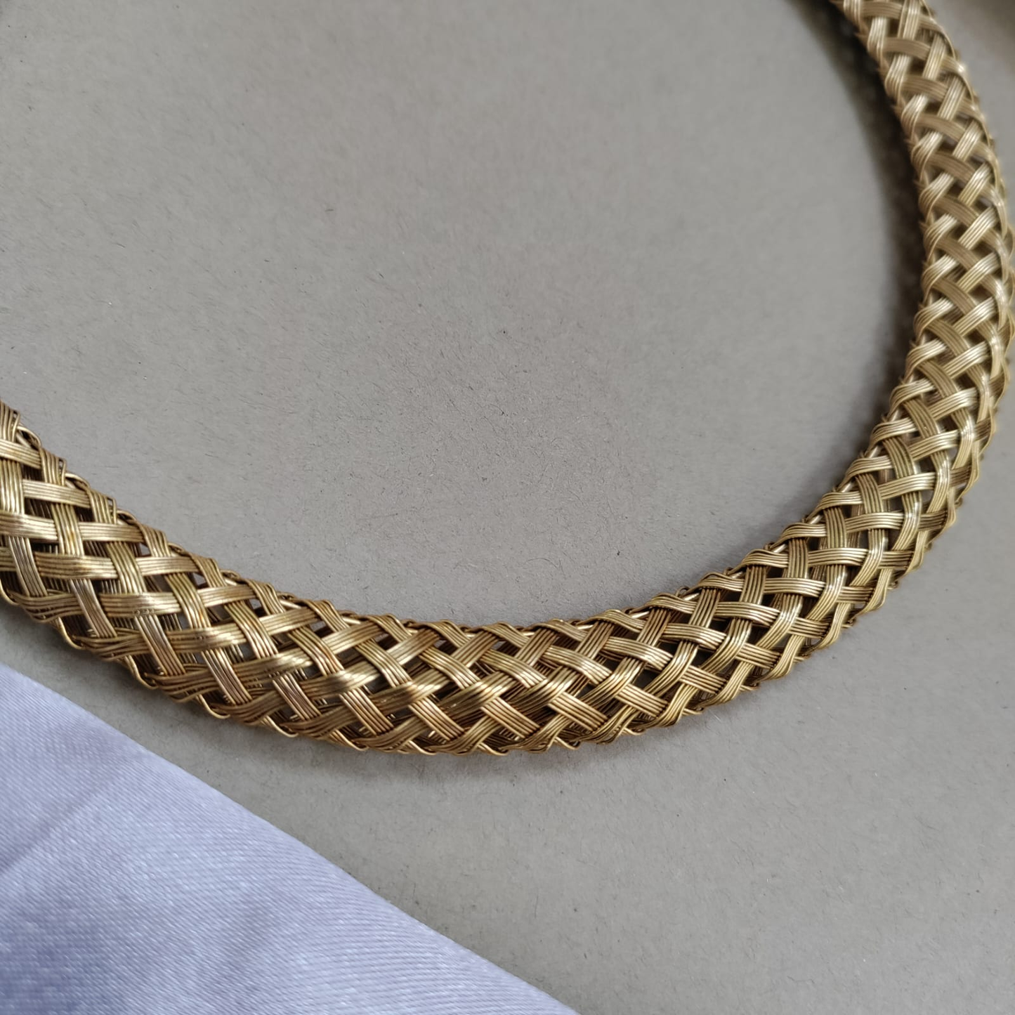 Hasuli necklace