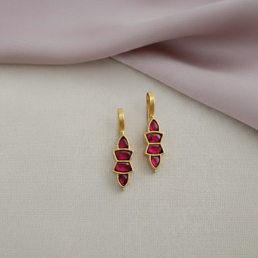 Sleek Jadau kundan Ruby earcuff/bugadi
