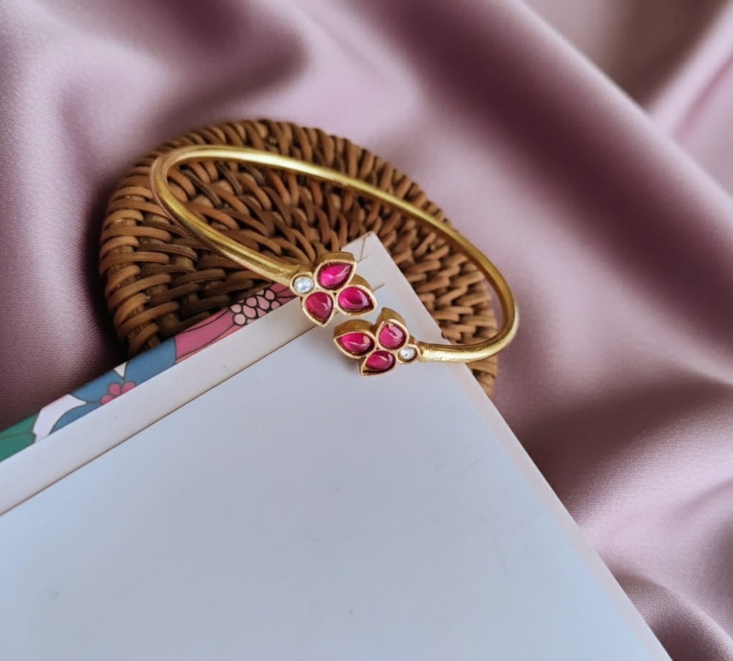 Jadau Kundan kada bangle