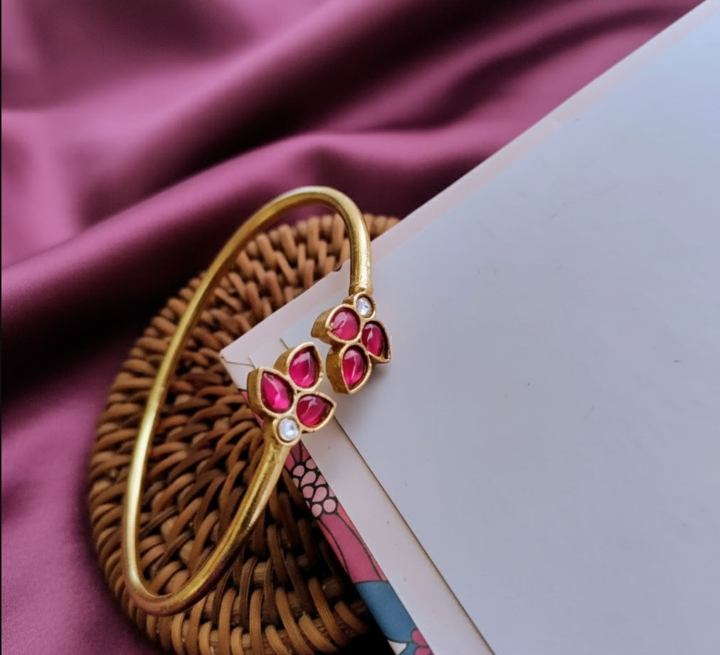 Jadau Kundan kada bangle