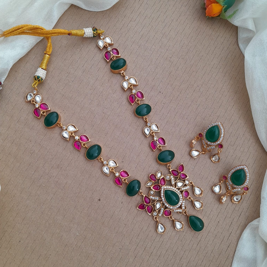 Jadau kundan with emerald stone necklace