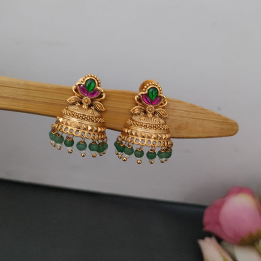 Jadau kundan half jumkha with green beads