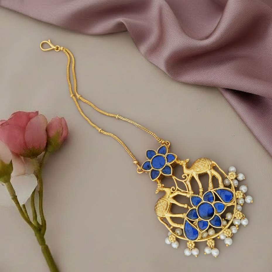 Jadau kundan pendant with chain