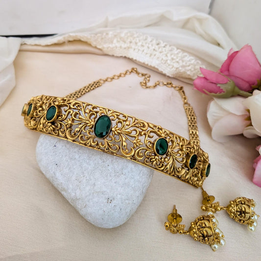 Floral green stone choker