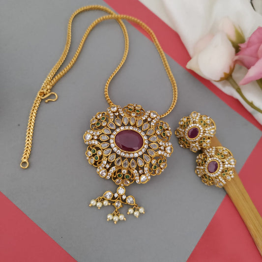 Oval shaped white stone pendant chain