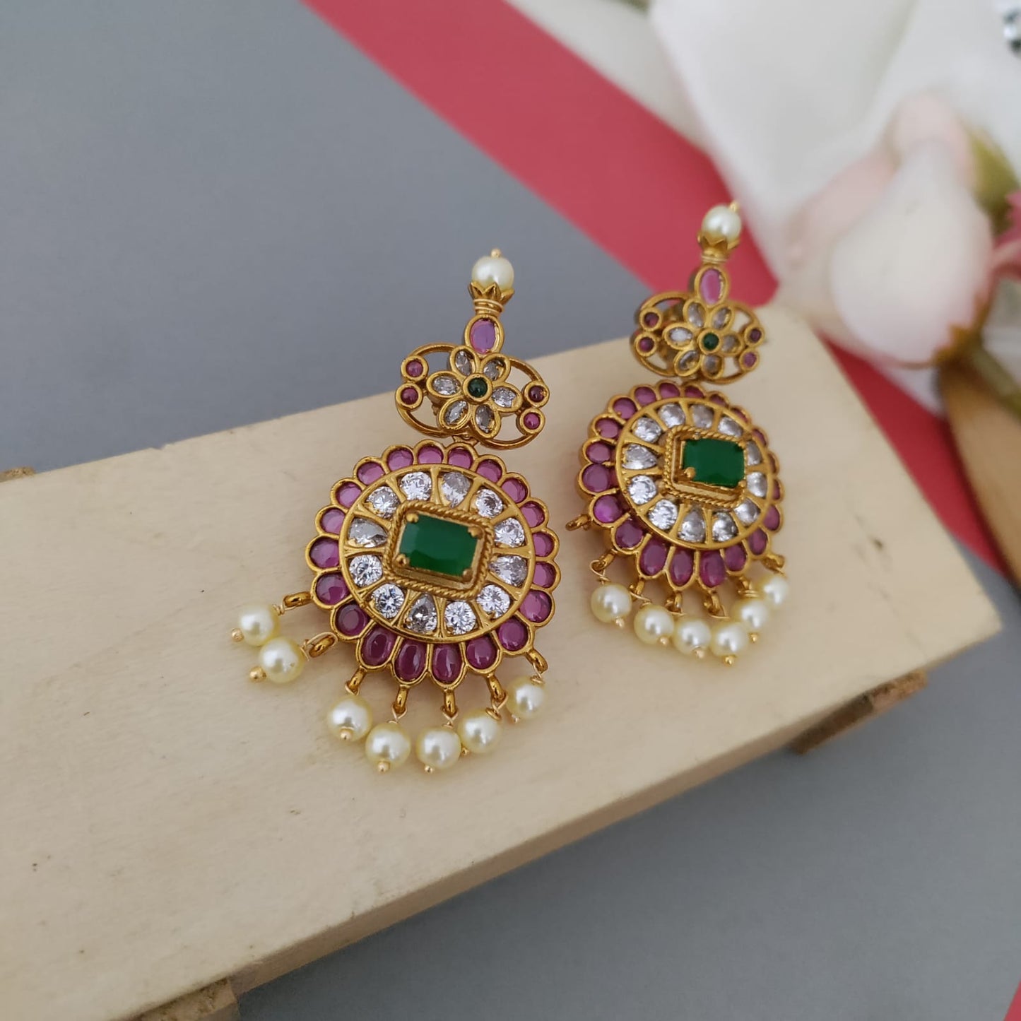 Antique Gold-Plated Kemp Stone Pendant and Earring Set