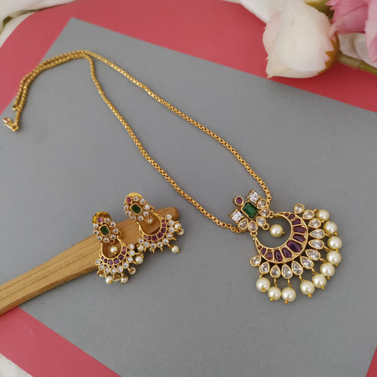 Sunburst pattern Pendant chain set