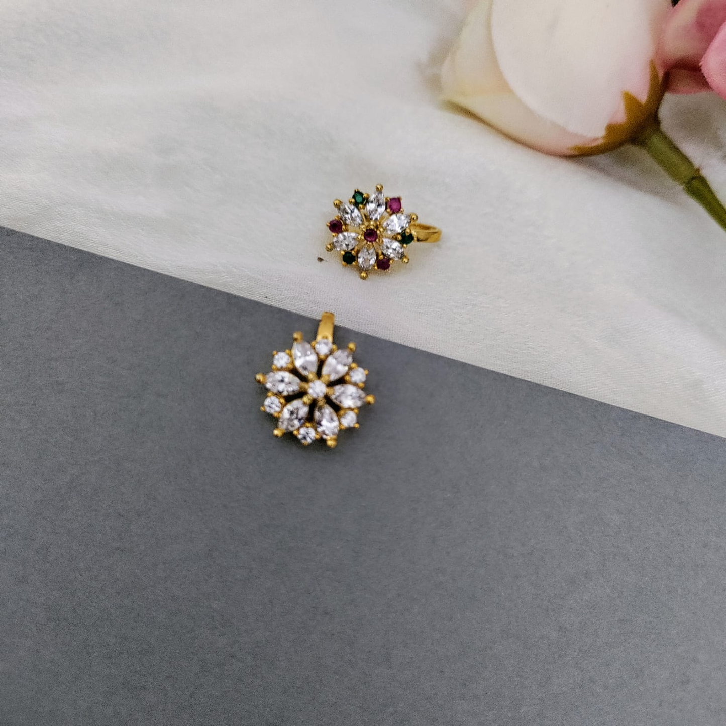 Floral stone nosepin