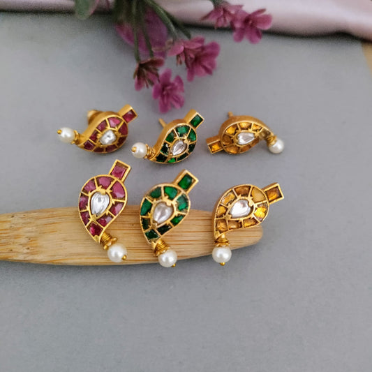 Jadau stone mango stud
