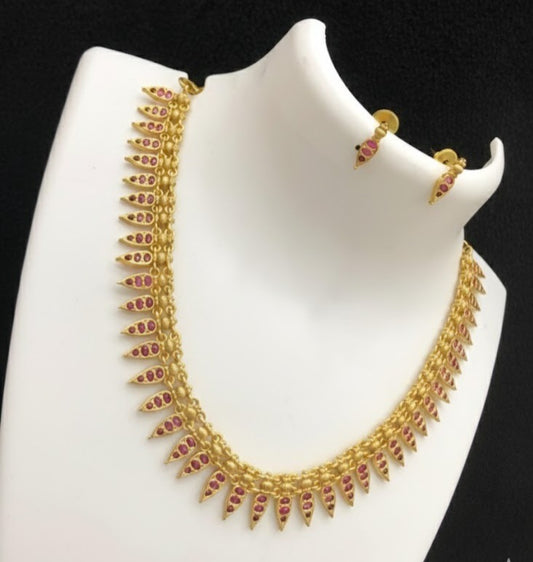 Ruby kemp stone drop necklace