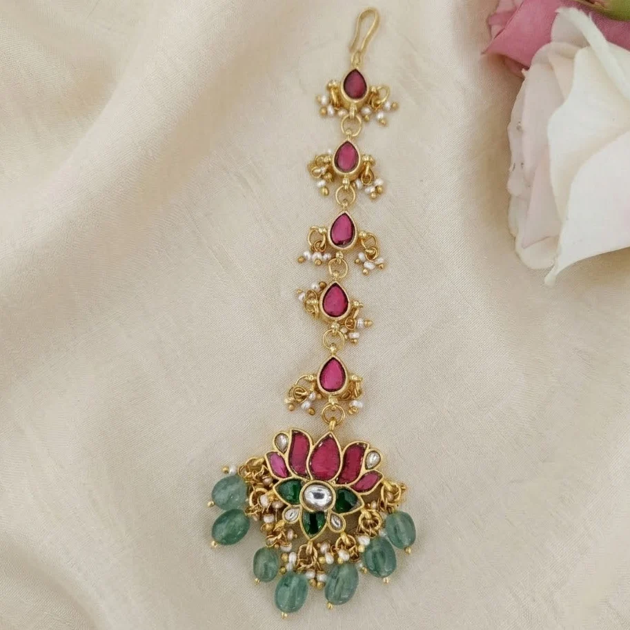 Jadau Kundan floral Tikka Lotus design