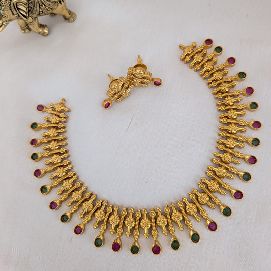 Golden kemp stone necklace set