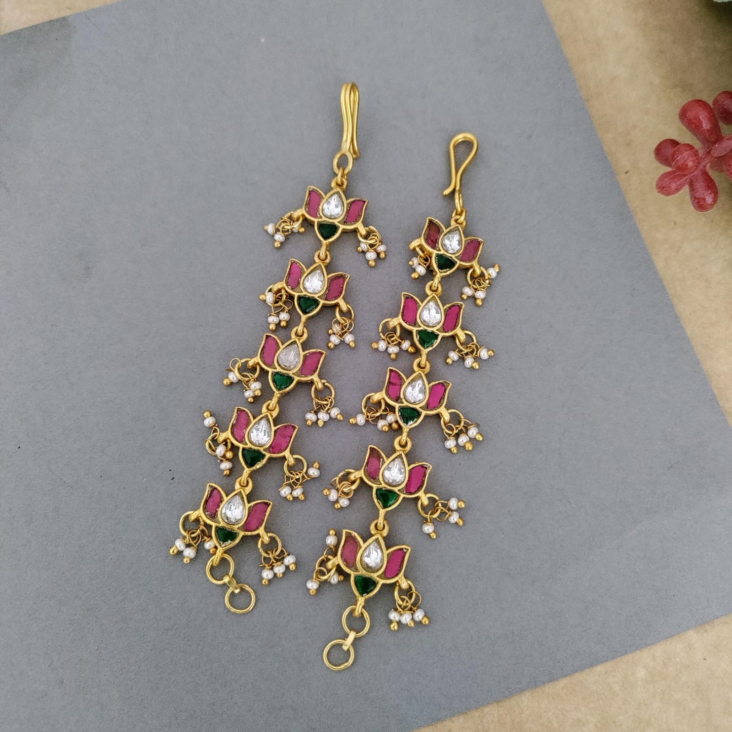 Jadau lotus multi pearl drop earchain