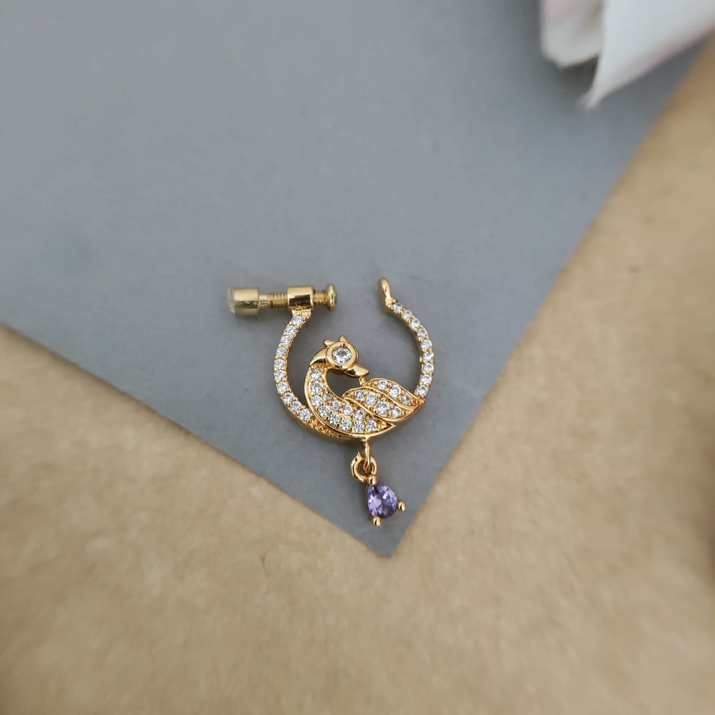 AD peacock nosepin/Nath