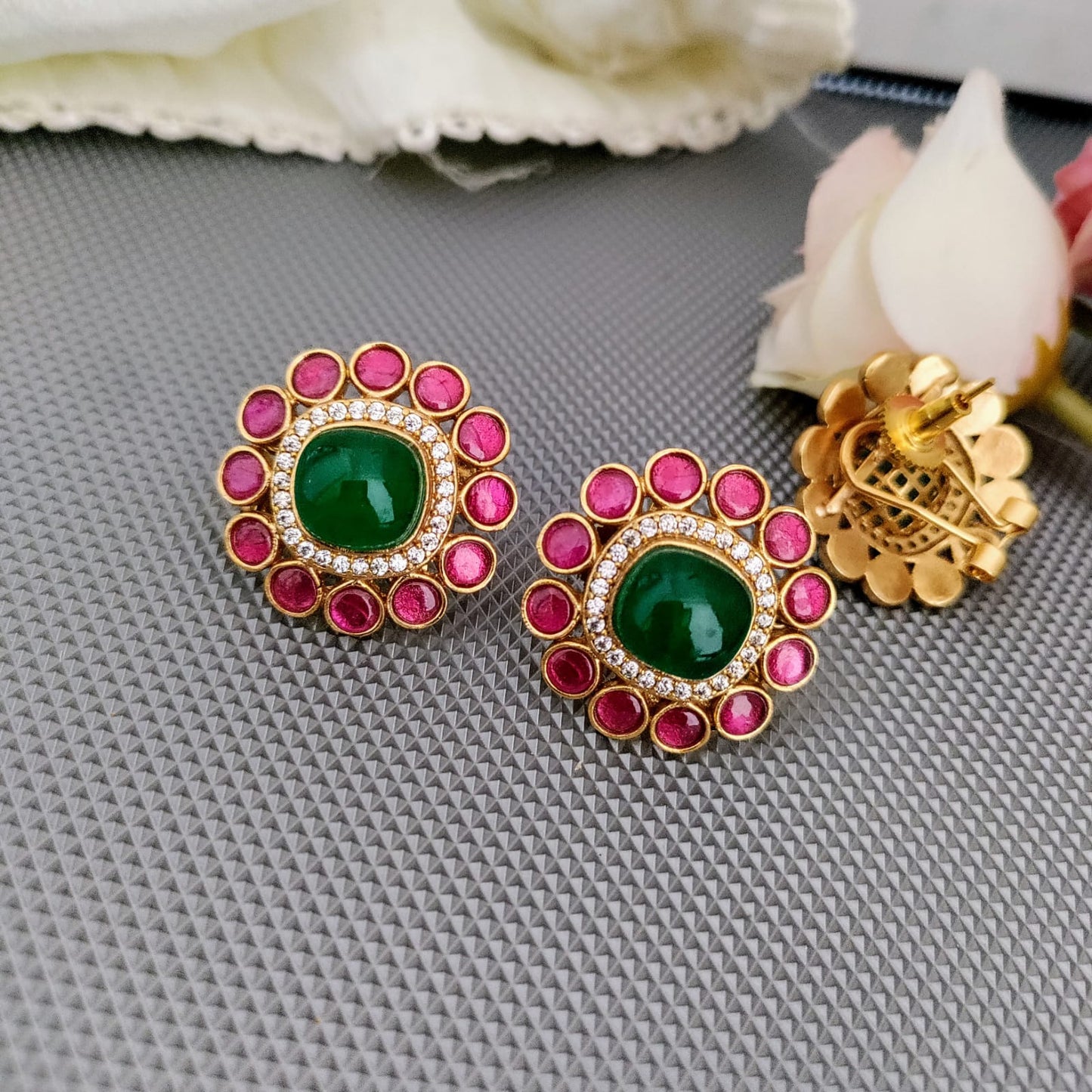 Jadau Kundan semiprecious stone Stud