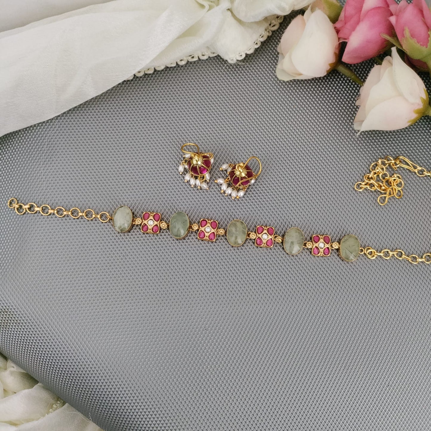 Prehnite stone Jadau kundan  choker