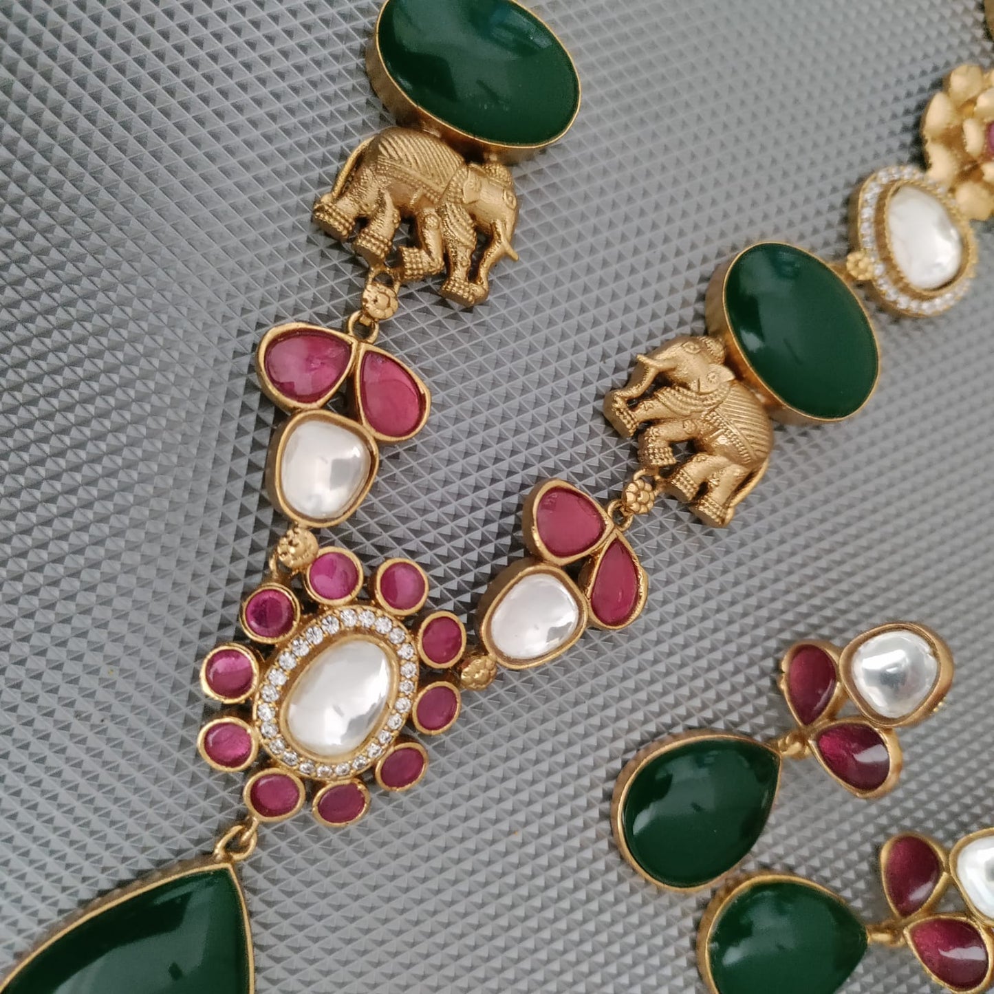 Green elephant Jadau Kundan necklace
