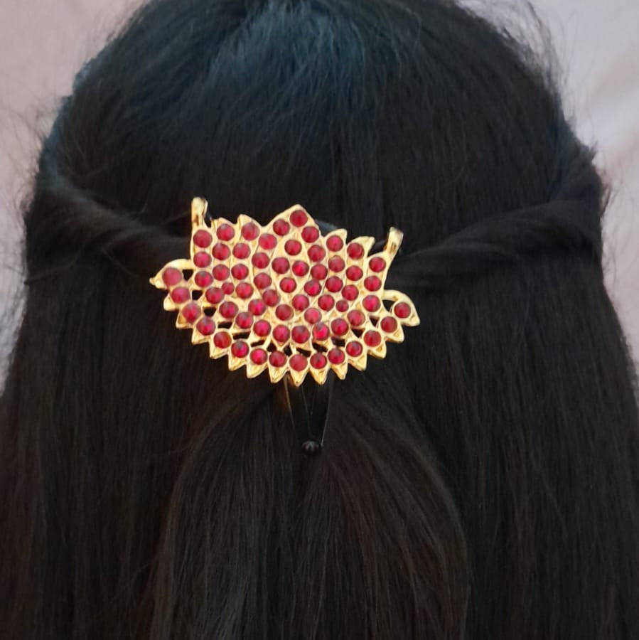 Bharathanatyan kemp Jada billa / Hari pin Lotus kemp