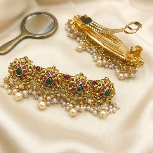 Kemp peacock pearl drop cilp