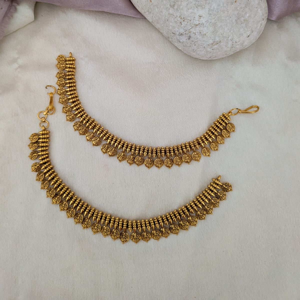 Lakshmi coin ear chain / Mattel