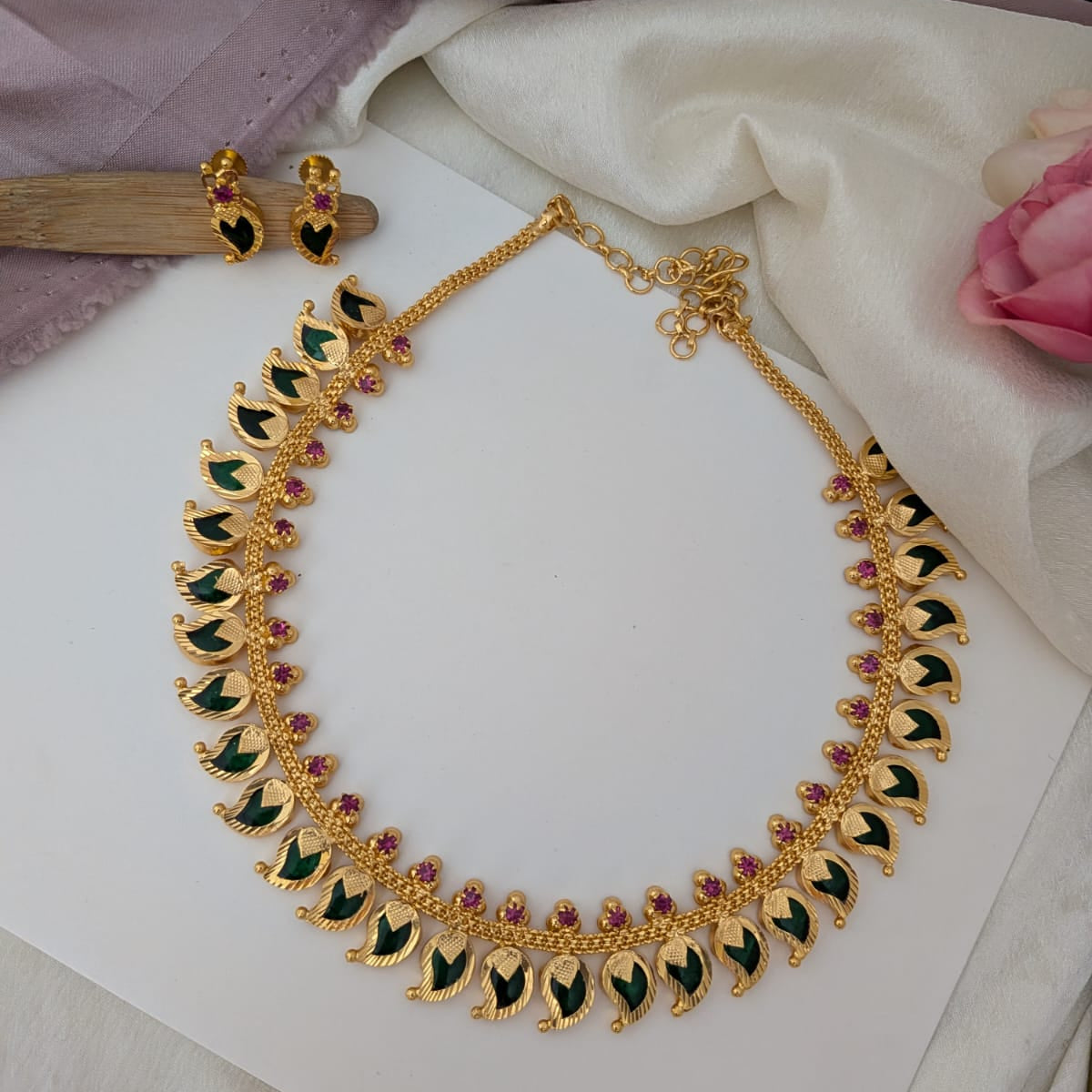 Microplated Mango blue necklace